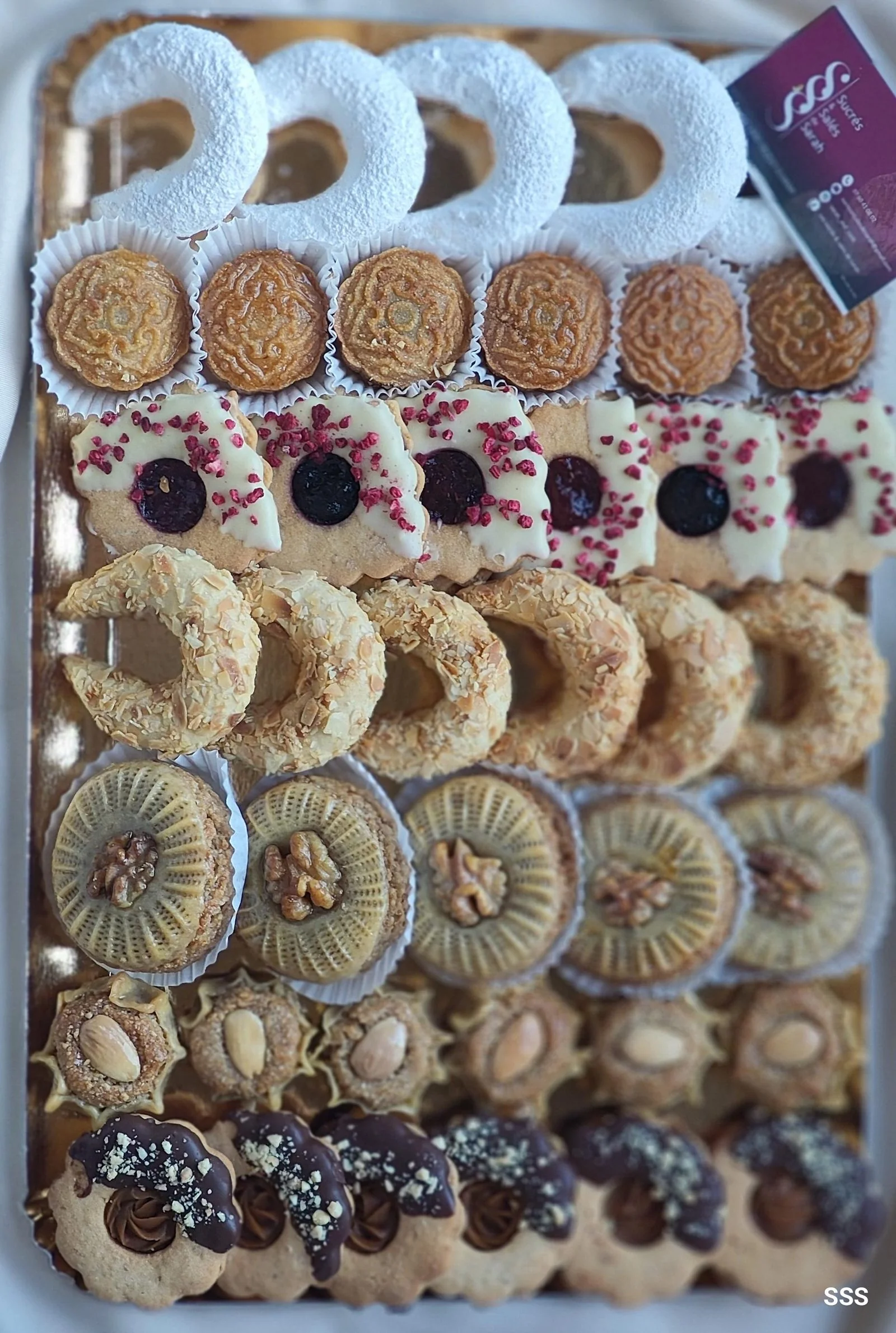 Plateau de pâtisseries orientales